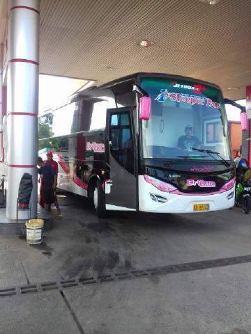 Bus AKAP dengan Tempat Tidur (Pertama di Indonesia)