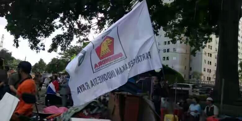 Bendera Gerindra Berkibar di Lokasi Penggusuran Rawajati, Mengapa?