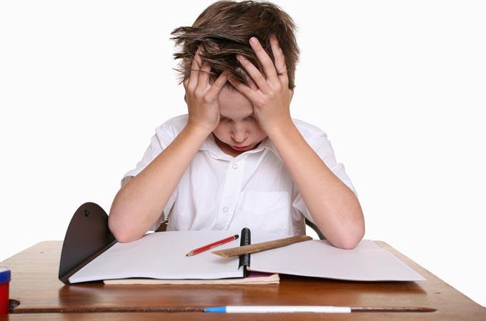 coba aja anak SMA saat jam kosong kelakuannya begini ? hmm