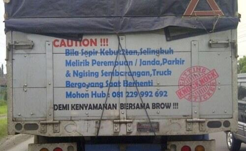  Pict Tulisan  Di Belakang Mobil Truk yang bisa bikin 