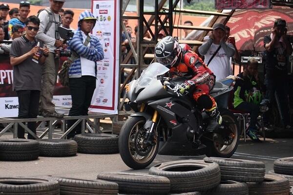 Otomania Speed Zone Drag Bike 2016, Ajang Adu Kencang Para Bikers!