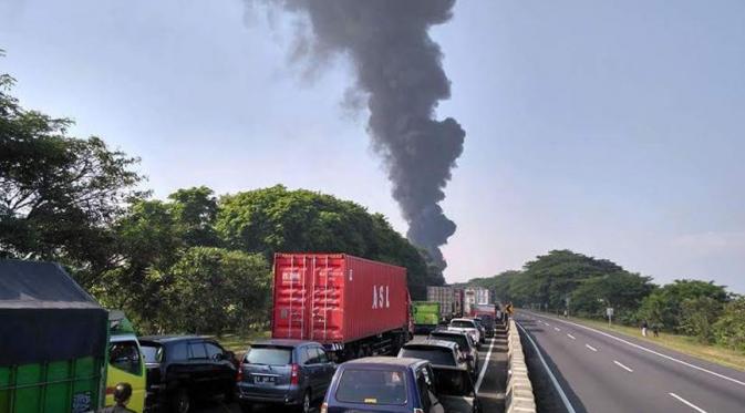 Detik-Detik Ledakan Truk BBM Tewaskan 1 Orang di Tol Sidoarjo