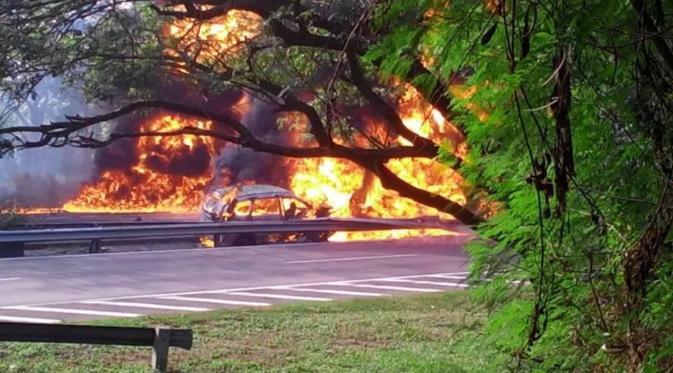 Detik-Detik Ledakan Truk BBM Tewaskan 1 Orang di Tol Sidoarjo