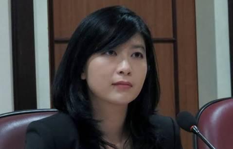 Dinikahi Mahfudz Siddiq, Agatha Lily Putuskan Jadi Seorang Muallaf !
