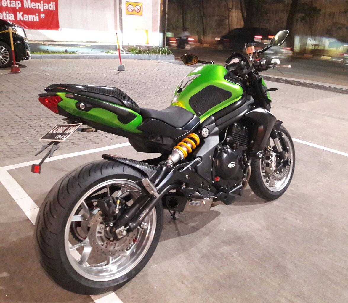 Крепление номера Kawasaki er6n