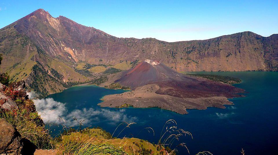 Gunung Indonesia Itu Indah Banget - Jangan Lewatkan | Pendakian Gunung