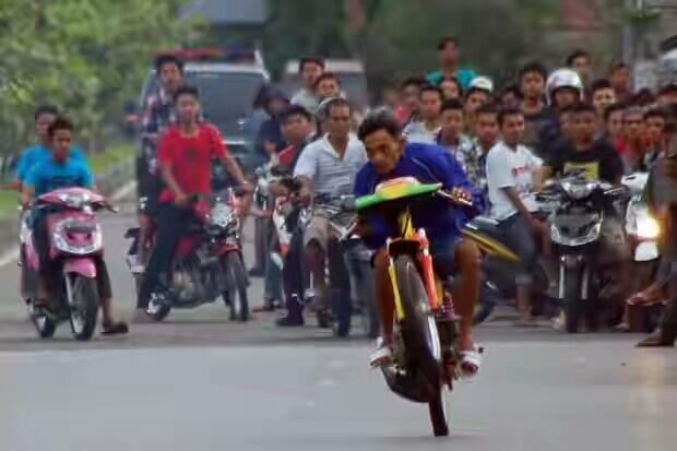 Hal-Hal Yang Bikin Emosi Dan Kesel Di Jalan Raya