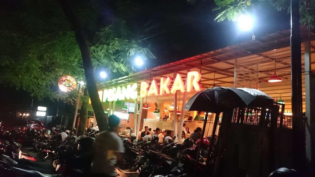 &#91;KOMBAT KULINER&#93; Mencicipi Manisnya Roti Bakar ala ROPISBAK