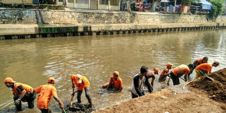 Wajah Sungai di Jakarta Kerap Disangka Photoshop