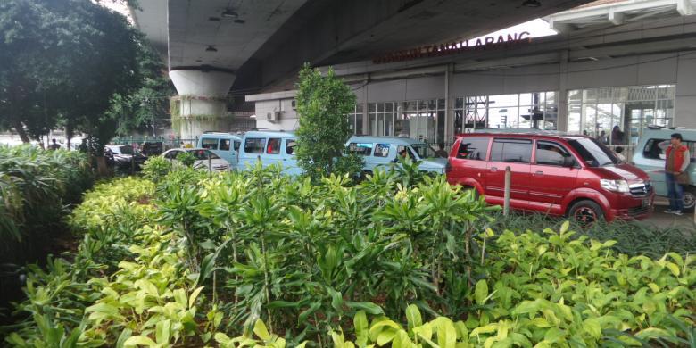 Ada Taman Hijau Mini di Tengah Hiruk Pikuk Pasar Tanah Abang...