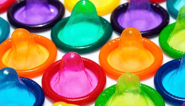 Sejoli Ini Malu Beli Kondom, Akhirnya Pakai Plastik, Ini Akibatnya