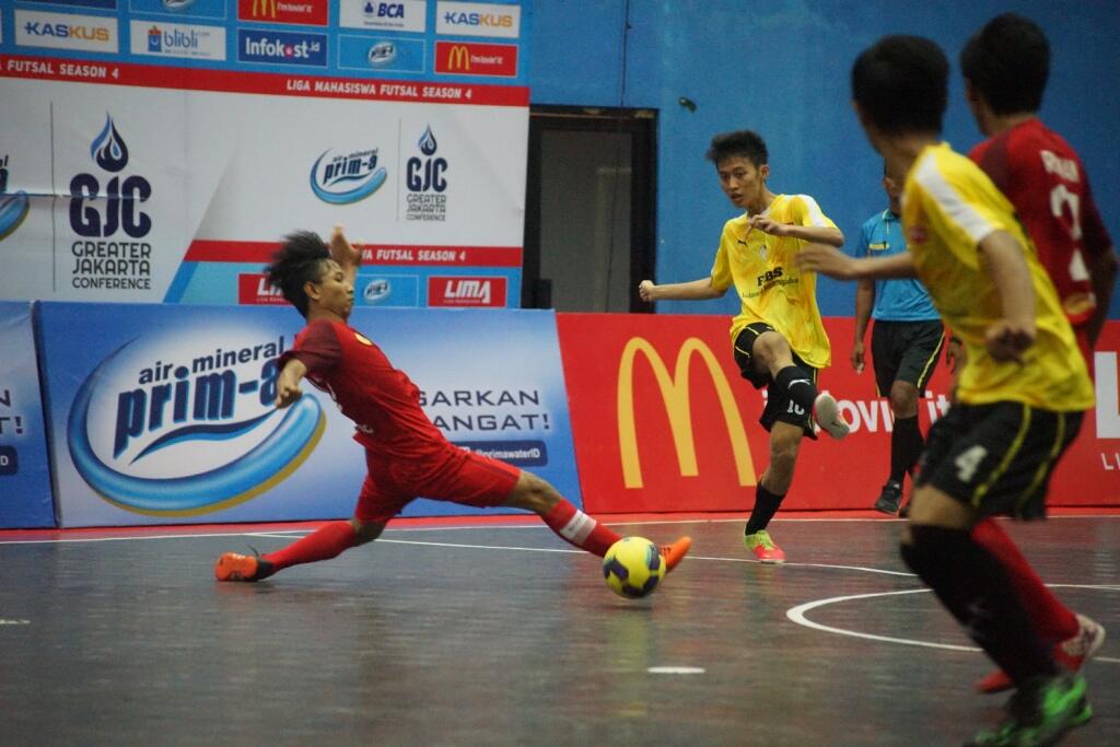 Aksi pemain di ajang LIMA Futsal Greater Jakarta Conference Hari ke-6