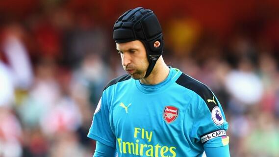 Ini Alasan Petr Cech Diparkir Kontra Paris Saint-Germain