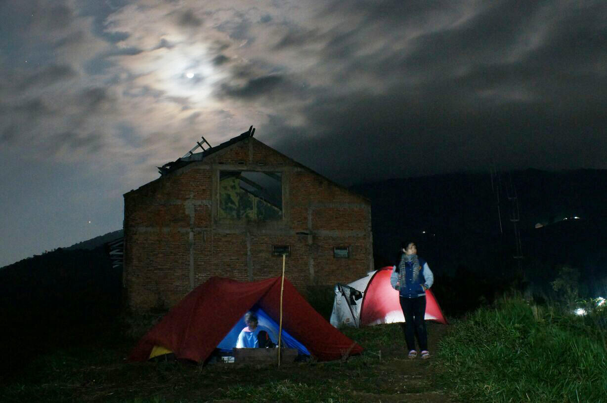 &#91;FR&#93; Jalan-jalan bareng @KasterID - Ngecamp Asik di Bukit Alesano, Bogor