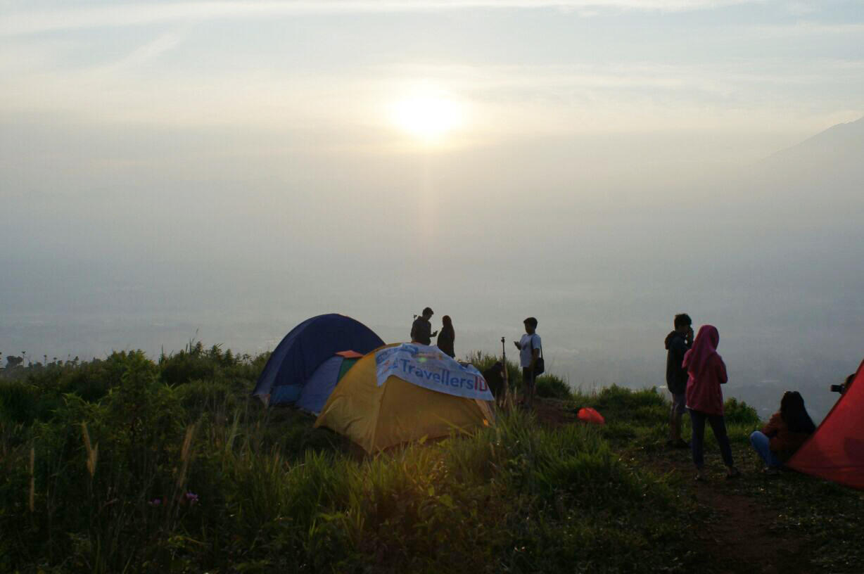 &#91;FR&#93; Jalan-jalan bareng @KasterID - Ngecamp Asik di Bukit Alesano, Bogor
