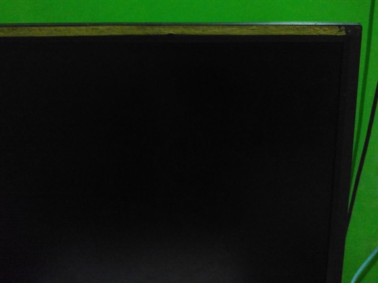 Ask ada bintik putih pada monitor lcd