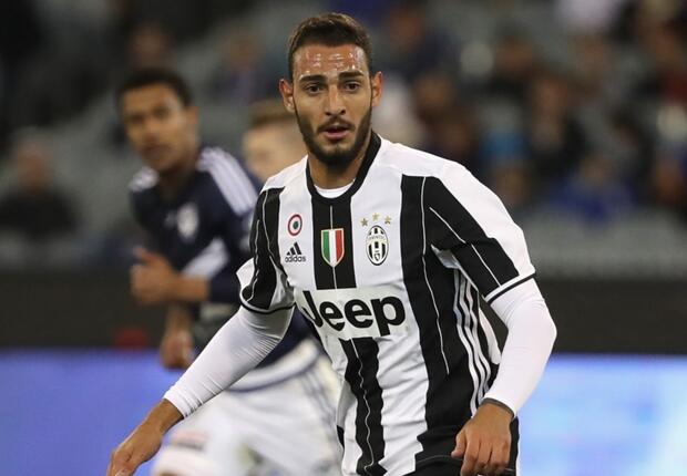 Everton Saingi Manchester United Bajak Youngster Juventus Ini