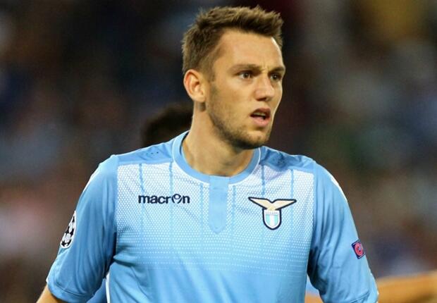 Chelsea Masih Berhasrat Miliki Stefan De Vrij