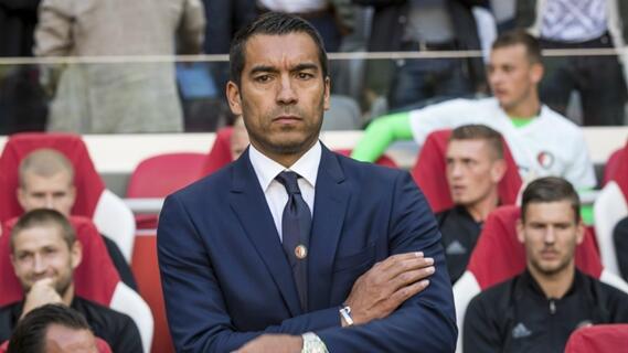 Giovanni Van Bronckhorst: Manchester United Masih Klub Besar