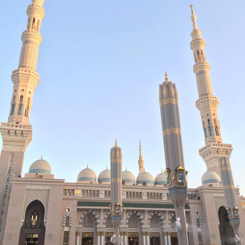 &#91;SUBHANALLAH&#93; Ketika Burung-Burung Menyambut kumandang Adzan di Mesjid Nabawi Madinah