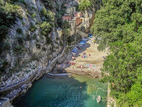 Furore - Desa yang Tersembunyi di Dalam Sebuah Fjord