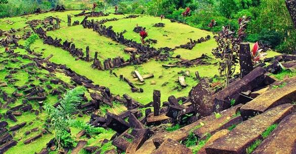 MISTERI GUNUNG PADANG