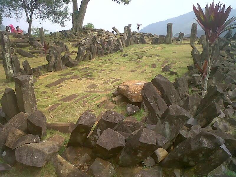 MISTERI GUNUNG PADANG