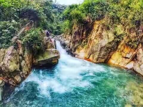 Destinasi Bogor - Wisata alam yang wajib di kunjungi buat ngademin pikiran