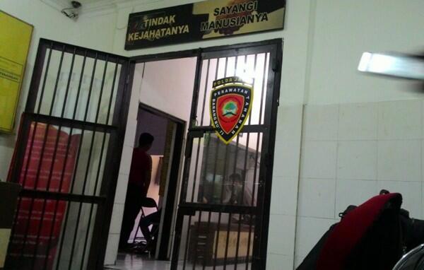 Parah! Satu Cewek Lima Cowok, Isap Bergiliran ( no pic=hoax )