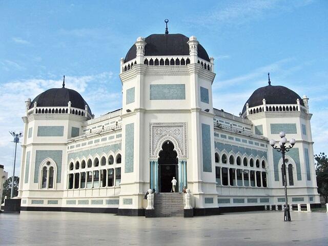 5 Bangunan Bersejarah di Medan yang Mirip Luar Negeri! (Traveler Masuk!)