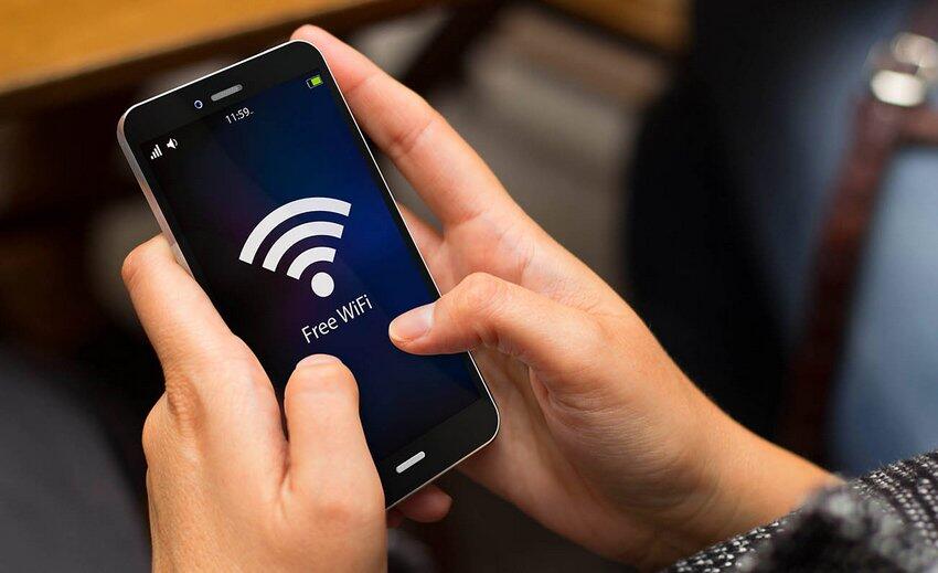 7 Kebiasaan Sepele yang Gak Sadar Ternyata Bikin Smartphone Cepat Rusak