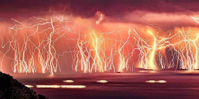 5 Tempat aneh dunia yang 'melawan' hukum alam, Indonesia termasuk!