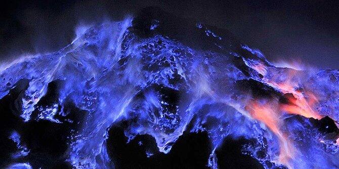 5 Tempat aneh dunia yang 'melawan' hukum alam, Indonesia termasuk!