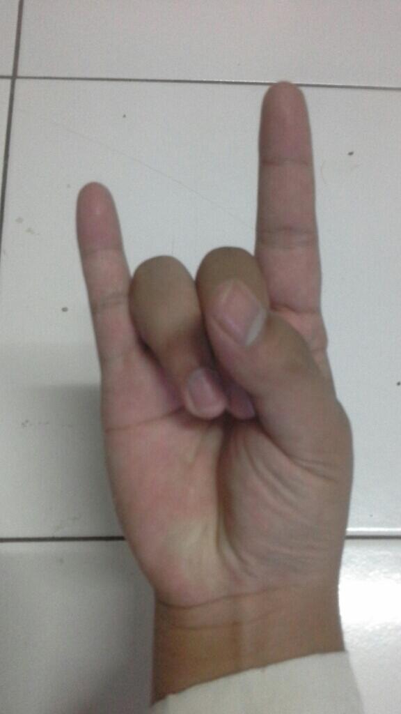 Macam-Macam Hand Sign Yang sering kita ketahui