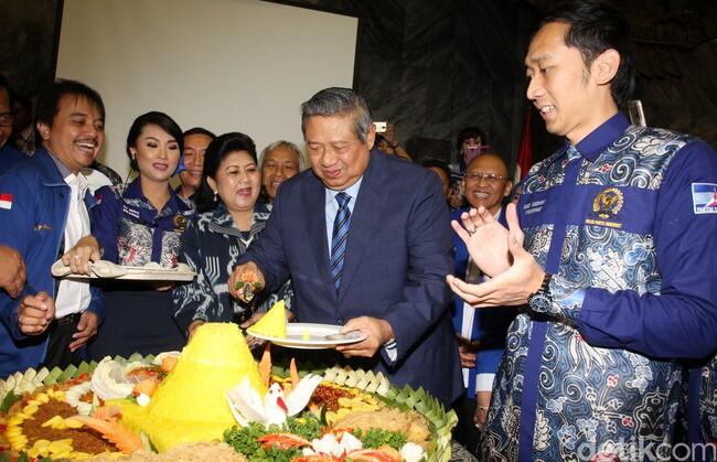 Koalisi Kekeluargaan Rapat di Rumah SBY Malam Ini