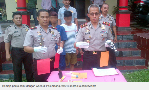 Usai 'main' & nyabu dengan waria di salon, remaja ini dibekuk polisi