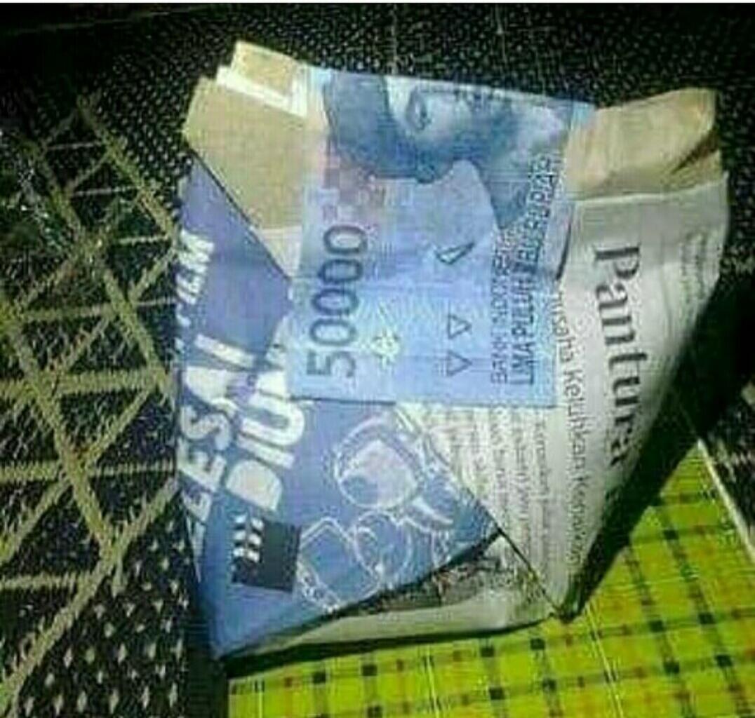 sarapan pagi dengan sebungkus uduk