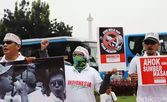 Aksi Cap Jempol Darah Tolak Ahok