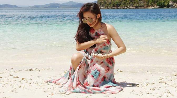 Ternyata Wanita Cantik Ini Adalah Putri Aa Gatot!