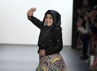 &#91; GATSUONE INFO &#93; Inilah Designer Pertama Dengan Karya Hijab di New York Fashion Week