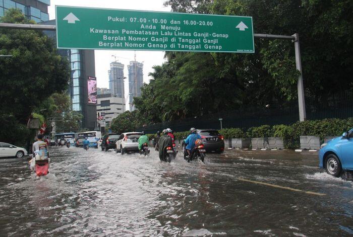 Hujan lebat sepekan ke depan, waspada banjir dan longsor