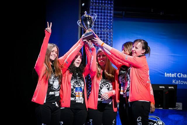 Peran Wanita di Dunia Games dan E-Sport