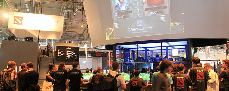 Peran Wanita di Dunia Games dan E-Sport