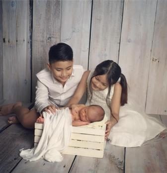 &#91; GATSUONE INFO &#93; 10 Artis Indonesia Ini Ikuti Tren Baby Newborn Photography