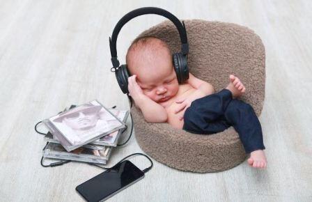 &#91; GATSUONE INFO &#93; 10 Artis Indonesia Ini Ikuti Tren Baby Newborn Photography