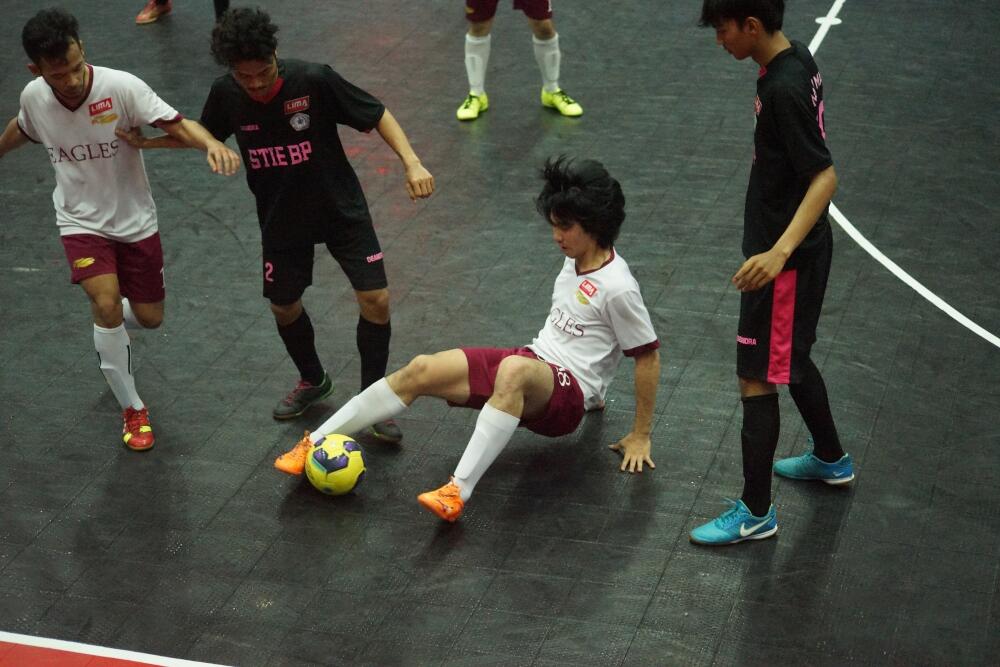 Aksi pemain di ajang LIMA Futsal Greater Jakarta Conference Hari ke-8