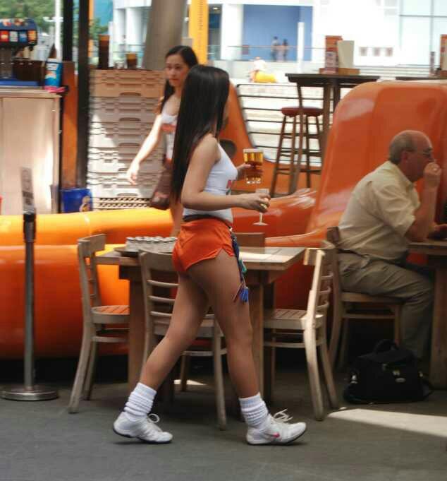 Restoran Hooters yang Pelayannya Cantik Akan Buka di Jakarta