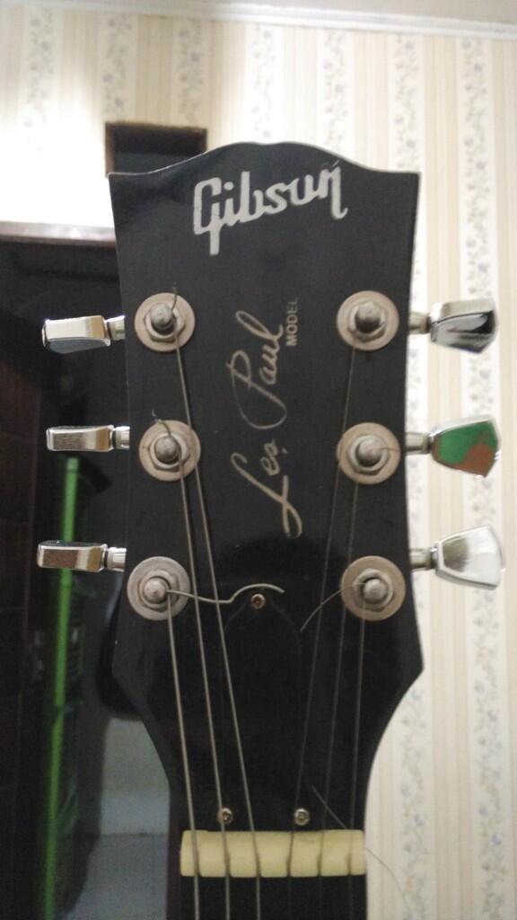Maniak les paul custom tolong bantu