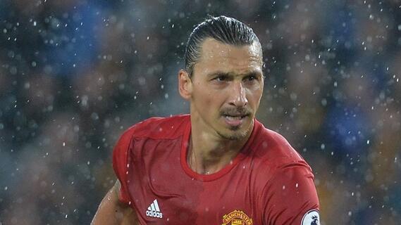 Zlatan Ibrahimovic: Manchester United Bermain Sebagai Tim!