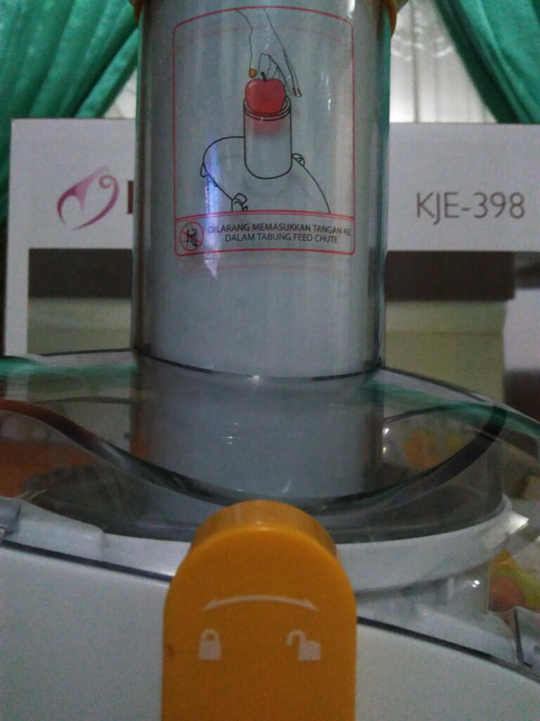 &#91;ERC&#93; Review KIRIN Juice Extractor KJE-398 it's Juice Time!